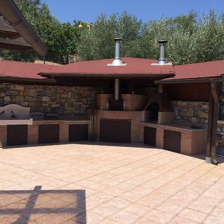 Villa Con Piscina A Imperia, Italy Exterior foto
