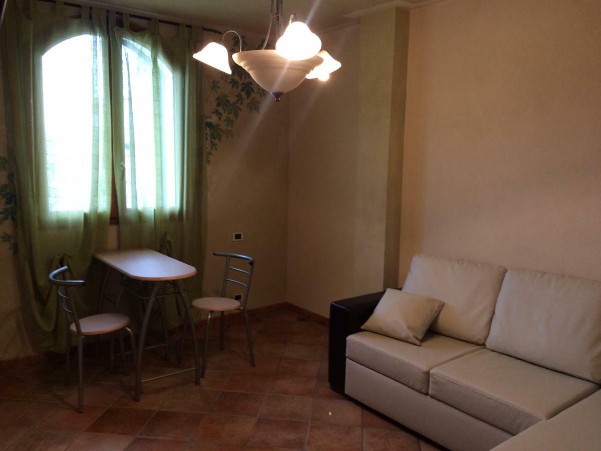 Villa Con Piscina A Imperia, Italy Exterior foto
