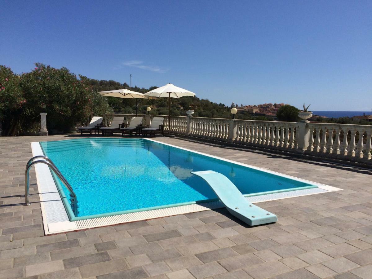Villa Con Piscina A Imperia, Italy Exterior foto